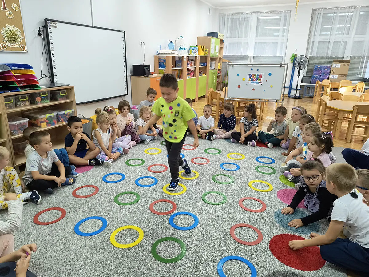  Dzieci i opiekunka